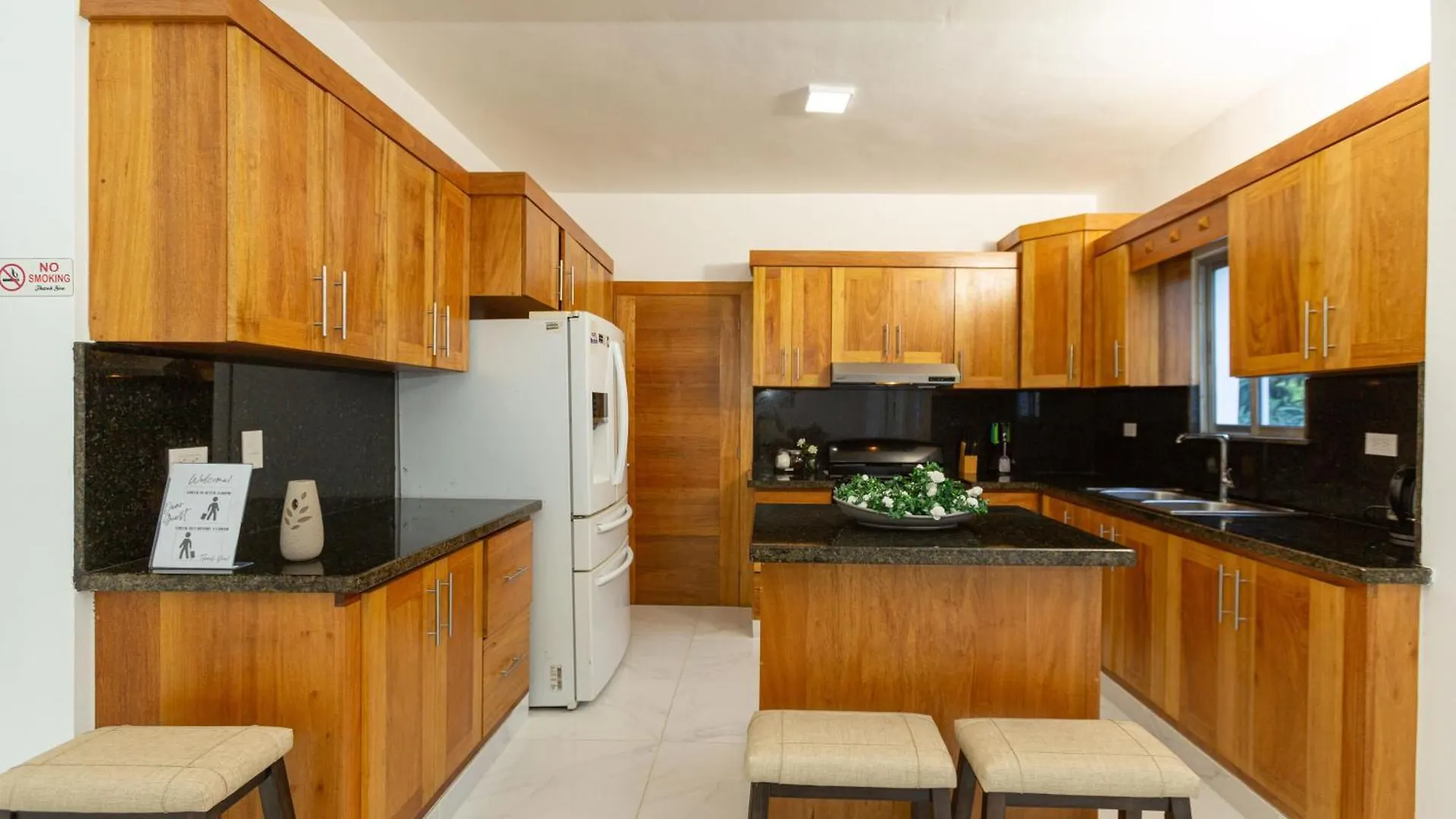Crown Ll-Guest Friendly-3 Bedrooms-Pool-Close To Everything! Puerto Plata 0*,  Dominik Cumhuriyeti